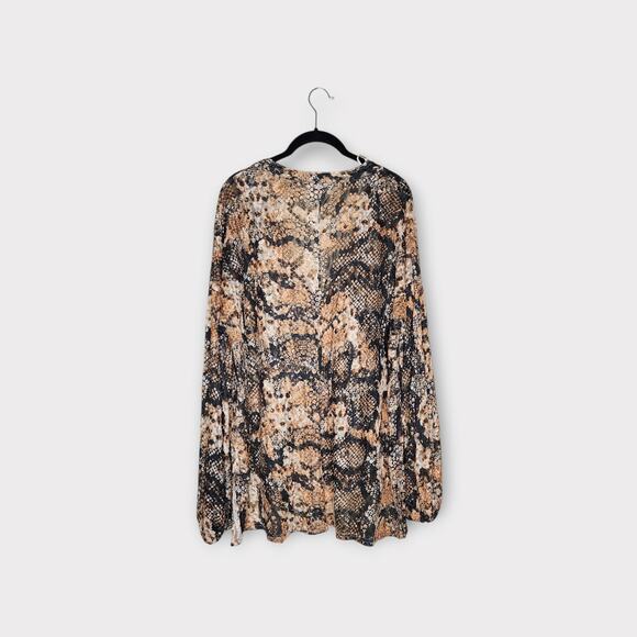 Free People Womens Out For The Night Snake Print Blouse M Semi-Sheer Boho - Picture 8 of 8